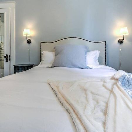 Elegant Colonial With Lovely Details And Character 孟菲斯 外观 照片