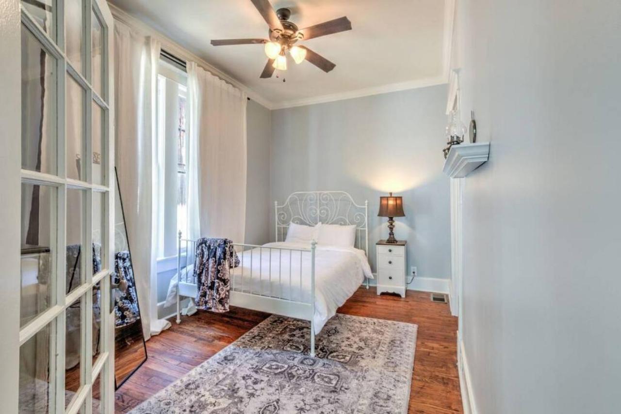 Elegant Colonial With Lovely Details And Character 孟菲斯 外观 照片