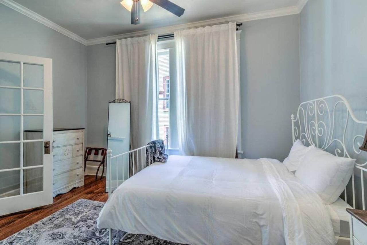 Elegant Colonial With Lovely Details And Character 孟菲斯 外观 照片