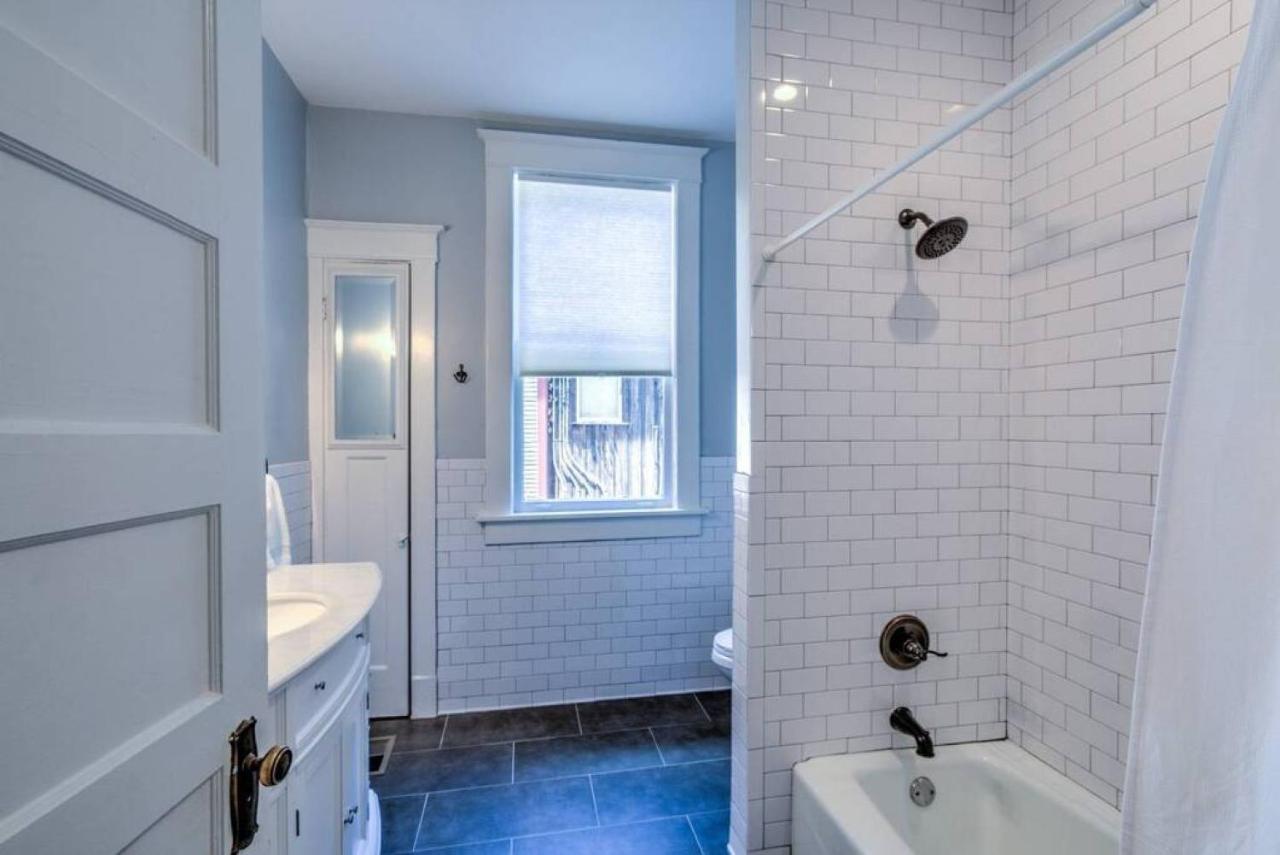 Elegant Colonial With Lovely Details And Character 孟菲斯 外观 照片