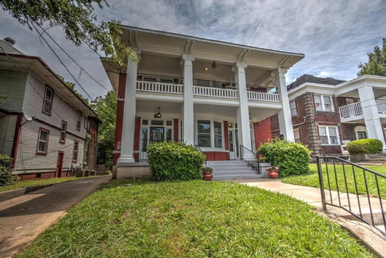 Elegant Colonial With Lovely Details And Character 孟菲斯 外观 照片