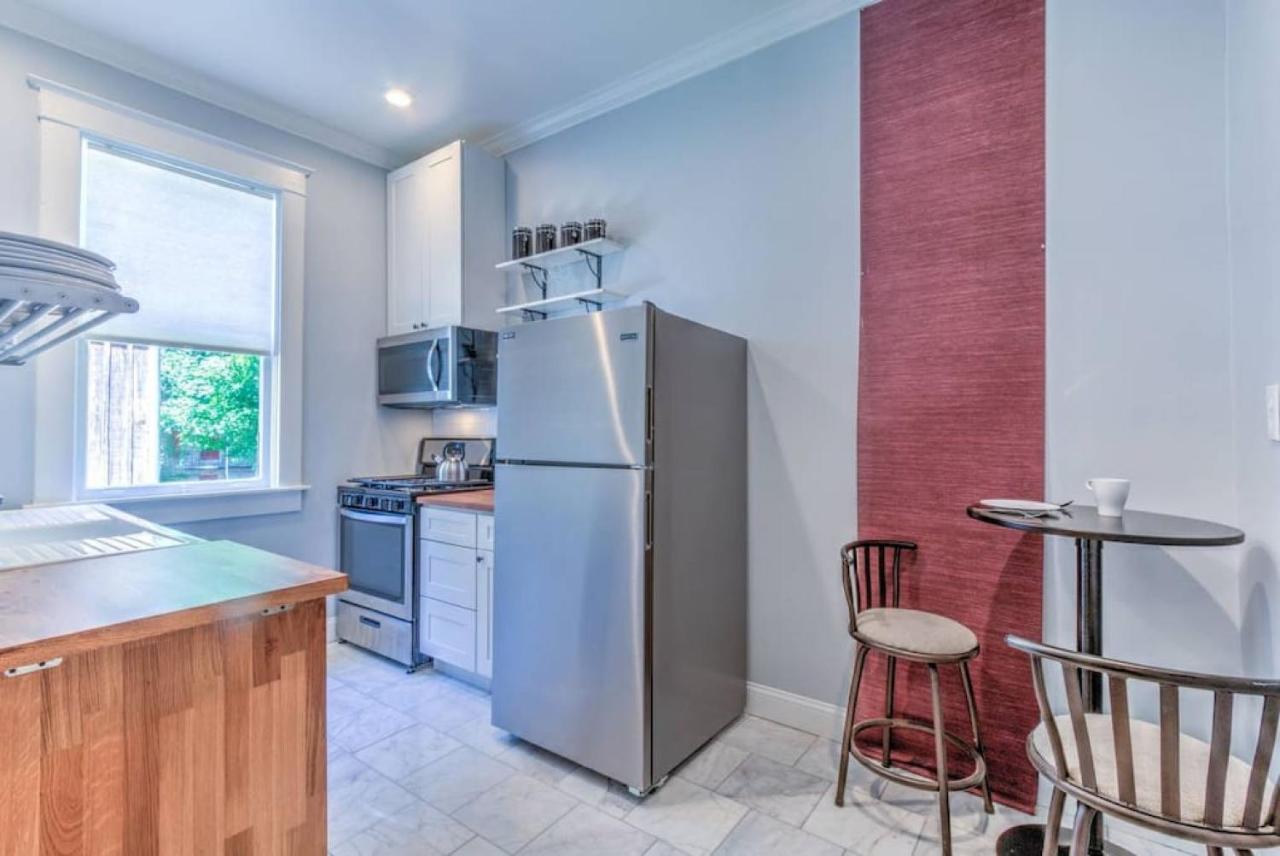Elegant Colonial With Lovely Details And Character 孟菲斯 外观 照片