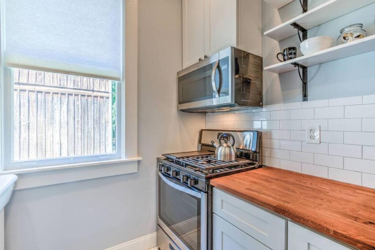 Elegant Colonial With Lovely Details And Character 孟菲斯 外观 照片